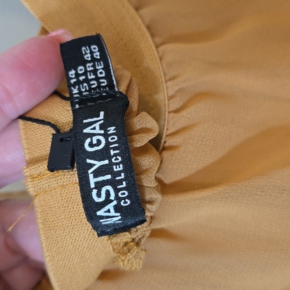 Nasty Gal NWT Caramel CHIFFON BACKLESS BEACH Tiered MAXI SIZE 10 - Picture 2 of 4